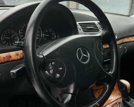 Черный Мерседес Е-Класс, объемом двигателя 2.7 л и пробегом 200 тыс. км за 7750 $, фото 30 на Automoto.ua