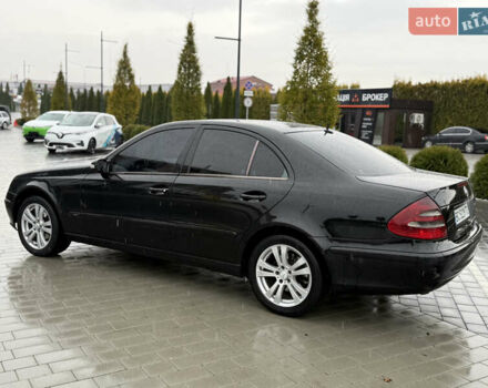 Мерседес Е-Класс 2003 в Городке на Automoto.ua Черный Мерседес Е-Класс, объемом двигателя 2.2 л и пробегом 350 тыс. км за 6999 $, фото 19 на Automoto.ua