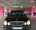 Чорний Мерседес Е-Клас, об'ємом двигуна 2.6 л та пробігом 397 тис. км за 8200 $, фото 1 на Automoto.ua