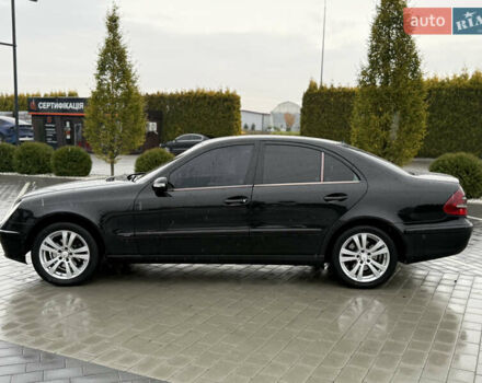 Мерседес Е-Класс 2003 в Городке на Automoto.ua Черный Мерседес Е-Класс, объемом двигателя 2.2 л и пробегом 350 тыс. км за 6999 $, фото 21 на Automoto.ua