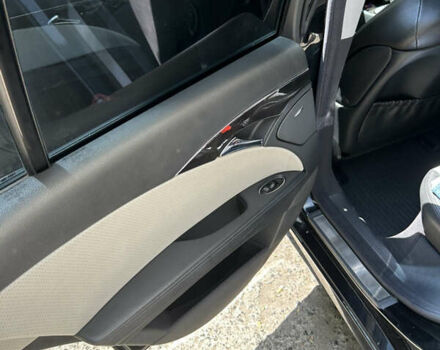 Черный Мерседес Е-Класс, объемом двигателя 2.6 л и пробегом 175 тыс. км за 7950 $, фото 6 на Automoto.ua