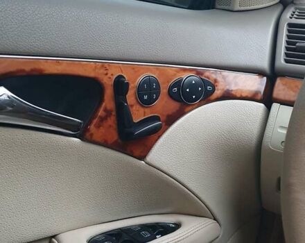 Черный Мерседес Е-Класс, объемом двигателя 2.7 л и пробегом 310 тыс. км за 5500 $, фото 38 на Automoto.ua