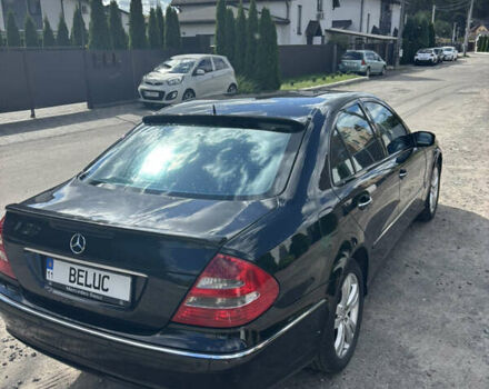 Черный Мерседес Е-Класс, объемом двигателя 1.8 л и пробегом 385 тыс. км за 7200 $, фото 7 на Automoto.ua