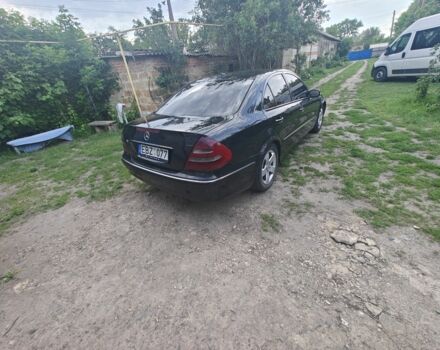 Черный Мерседес Е-Класс, объемом двигателя 0 л и пробегом 300 тыс. км за 3999 $, фото 4 на Automoto.ua