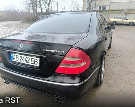 Черный Мерседес Е-Класс, объемом двигателя 1.8 л и пробегом 390 тыс. км за 6750 $, фото 6 на Automoto.ua