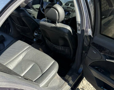 Черный Мерседес Е-Класс, объемом двигателя 2.7 л и пробегом 440 тыс. км за 7000 $, фото 13 на Automoto.ua