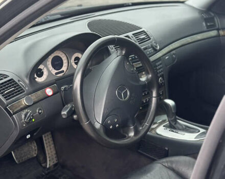 Черный Мерседес Е-Класс, объемом двигателя 3.22 л и пробегом 430 тыс. км за 8500 $, фото 17 на Automoto.ua