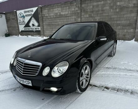 Чорний Мерседес Е-Клас, об'ємом двигуна 3.2 л та пробігом 500 тис. км за 6900 $, фото 1 на Automoto.ua