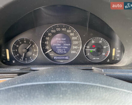 Черный Мерседес Е-Класс, объемом двигателя 3.2 л и пробегом 300 тыс. км за 6900 $, фото 8 на Automoto.ua
