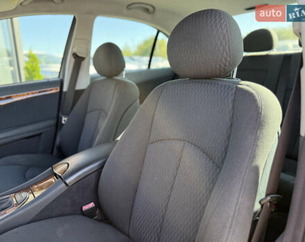 Черный Мерседес Е-Класс, объемом двигателя 1.8 л и пробегом 239 тыс. км за 6800 $, фото 12 на Automoto.ua