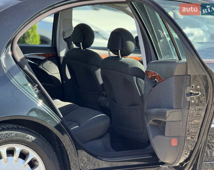 Черный Мерседес Е-Класс, объемом двигателя 1.8 л и пробегом 239 тыс. км за 6800 $, фото 24 на Automoto.ua