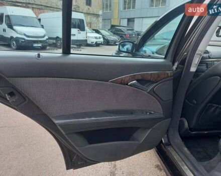 Чорний Мерседес Е-Клас, об'ємом двигуна 2.7 л та пробігом 318 тис. км за 6350 $, фото 20 на Automoto.ua