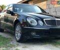 Чорний Мерседес Е-Клас, об'ємом двигуна 3.2 л та пробігом 300 тис. км за 6950 $, фото 1 на Automoto.ua