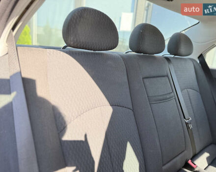 Черный Мерседес Е-Класс, объемом двигателя 1.8 л и пробегом 239 тыс. км за 6800 $, фото 22 на Automoto.ua