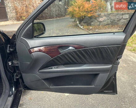 Чорний Мерседес Е-Клас, об'ємом двигуна 1.8 л та пробігом 390 тис. км за 6999 $, фото 25 на Automoto.ua