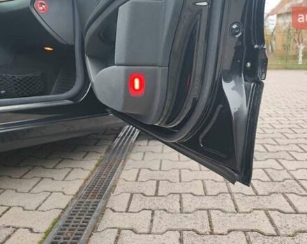 Черный Мерседес Е-Класс, объемом двигателя 1.8 л и пробегом 298 тыс. км за 8200 $, фото 40 на Automoto.ua