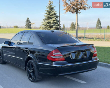 Чорний Мерседес Е-Клас, об'ємом двигуна 1.8 л та пробігом 200 тис. км за 6400 $, фото 4 на Automoto.ua