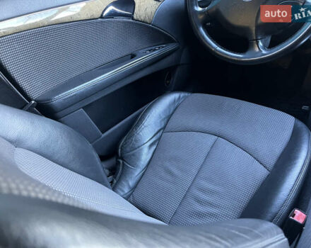 Черный Мерседес Е-Класс, объемом двигателя 1.8 л и пробегом 271 тыс. км за 6600 $, фото 20 на Automoto.ua