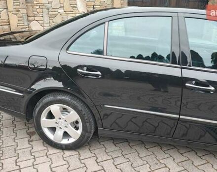 Черный Мерседес Е-Класс, объемом двигателя 1.8 л и пробегом 298 тыс. км за 8200 $, фото 32 на Automoto.ua