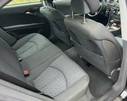 Чорний Мерседес Е-Клас, об'ємом двигуна 1.8 л та пробігом 298 тис. км за 7500 $, фото 24 на Automoto.ua