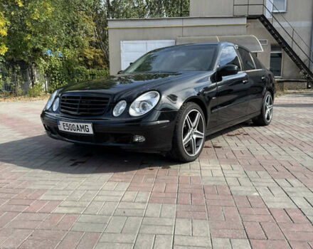Черный Мерседес Е-Класс, объемом двигателя 4.97 л и пробегом 360 тыс. км за 10000 $, фото 9 на Automoto.ua
