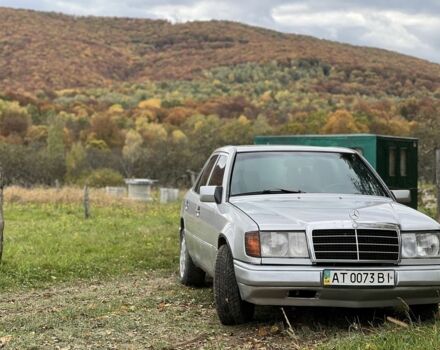 Черный Мерседес Е-Класс, объемом двигателя 3.2 л и пробегом 375 тыс. км за 1850 $, фото 4 на Automoto.ua