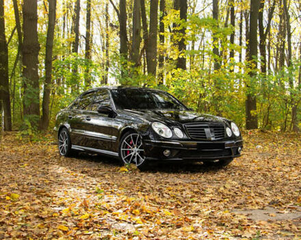 Чорний Мерседес Е-Клас, об'ємом двигуна 5 л та пробігом 202 тис. км за 15000 $, фото 1 на Automoto.ua