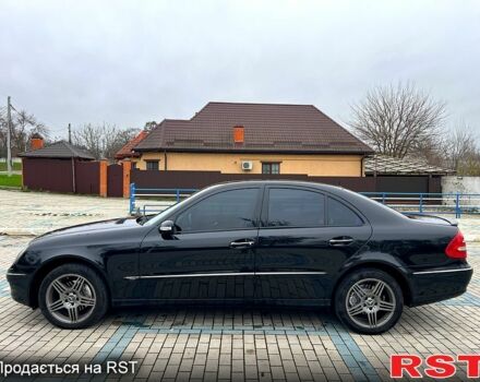 Черный Мерседес Е-Класс, объемом двигателя 3.2 л и пробегом 325 тыс. км за 6500 $, фото 2 на Automoto.ua