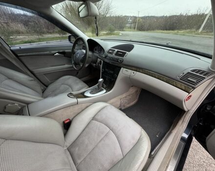 Чорний Мерседес Е-Клас, об'ємом двигуна 2.7 л та пробігом 340 тис. км за 3250 $, фото 15 на Automoto.ua