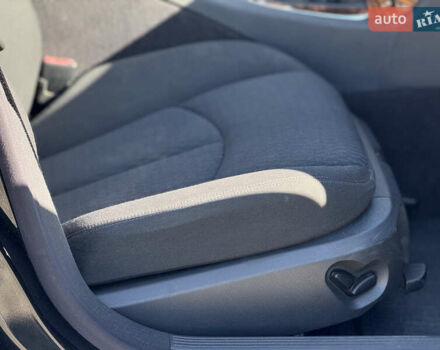 Черный Мерседес Е-Класс, объемом двигателя 1.8 л и пробегом 239 тыс. км за 6800 $, фото 26 на Automoto.ua