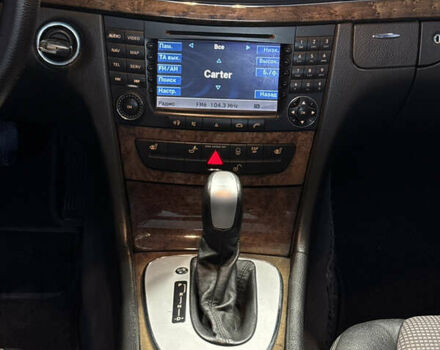 Черный Мерседес Е-Класс, объемом двигателя 4 л и пробегом 237 тыс. км за 7999 $, фото 14 на Automoto.ua