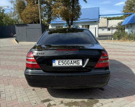 Черный Мерседес Е-Класс, объемом двигателя 4.97 л и пробегом 360 тыс. км за 10000 $, фото 1 на Automoto.ua