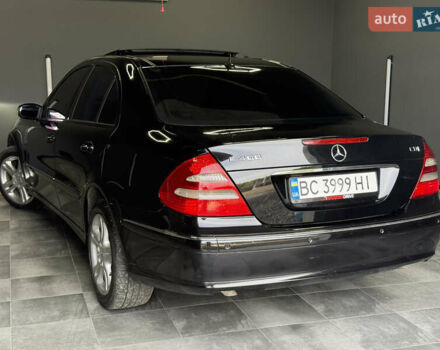 Черный Мерседес Е-Класс, объемом двигателя 4 л и пробегом 237 тыс. км за 7999 $, фото 2 на Automoto.ua
