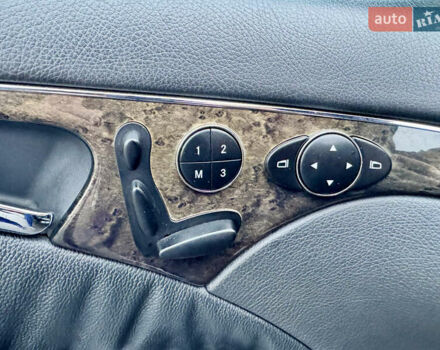 Черный Мерседес Е-Класс, объемом двигателя 3.2 л и пробегом 280 тыс. км за 5900 $, фото 19 на Automoto.ua