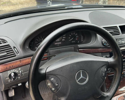 Чорний Мерседес Е-Клас, об'ємом двигуна 1.8 л та пробігом 298 тис. км за 7500 $, фото 19 на Automoto.ua