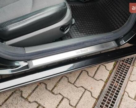 Черный Мерседес Е-Класс, объемом двигателя 1.8 л и пробегом 298 тыс. км за 8200 $, фото 41 на Automoto.ua