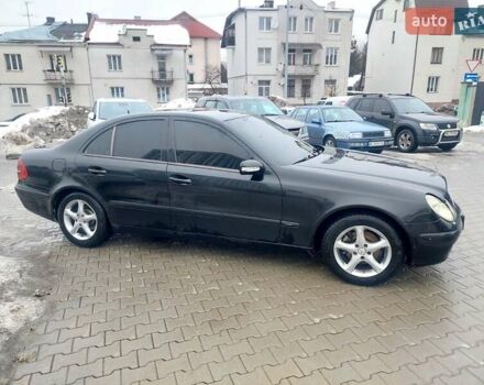 Черный Мерседес Е-Класс, объемом двигателя 2.1 л и пробегом 427 тыс. км за 4899 $, фото 8 на Automoto.ua