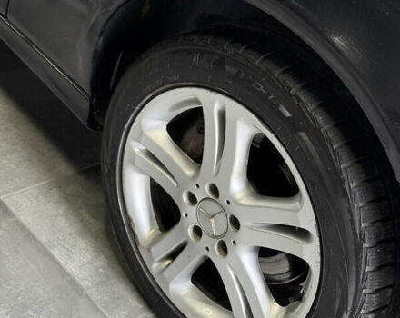 Черный Мерседес Е-Класс, объемом двигателя 4 л и пробегом 237 тыс. км за 7999 $, фото 47 на Automoto.ua