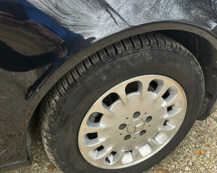 Черный Мерседес Е-Класс, объемом двигателя 1.8 л и пробегом 267 тыс. км за 6950 $, фото 8 на Automoto.ua