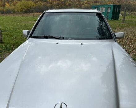 Черный Мерседес Е-Класс, объемом двигателя 3.2 л и пробегом 375 тыс. км за 1850 $, фото 13 на Automoto.ua