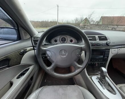 Чорний Мерседес Е-Клас, об'ємом двигуна 2.7 л та пробігом 340 тис. км за 3250 $, фото 13 на Automoto.ua