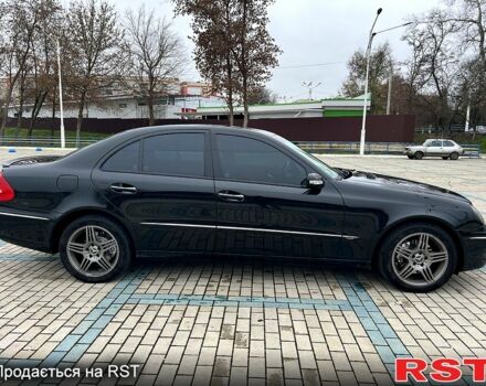 Черный Мерседес Е-Класс, объемом двигателя 3.2 л и пробегом 325 тыс. км за 6500 $, фото 7 на Automoto.ua