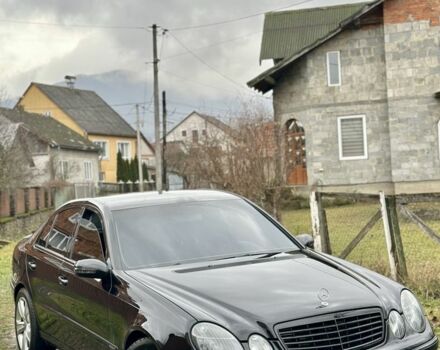 Чорний Мерседес Е-Клас, об'ємом двигуна 3.2 л та пробігом 364 тис. км за 7500 $, фото 1 на Automoto.ua