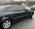 Черный Мерседес Е-Класс, объемом двигателя 3.2 л и пробегом 390 тыс. км за 6100 $, фото 2 на Automoto.ua