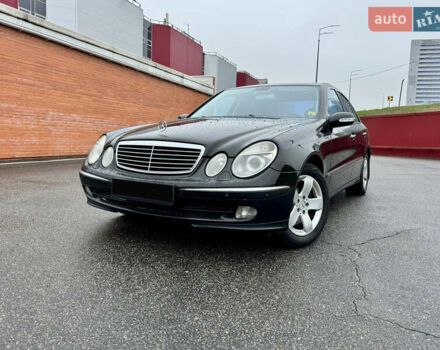 Черный Мерседес Е-Класс, объемом двигателя 3.2 л и пробегом 280 тыс. км за 5900 $, фото 4 на Automoto.ua