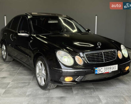 Черный Мерседес Е-Класс, объемом двигателя 4 л и пробегом 237 тыс. км за 7999 $, фото 8 на Automoto.ua