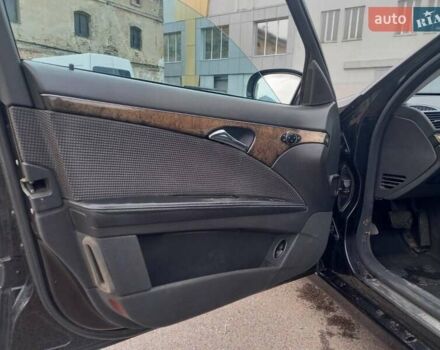Чорний Мерседес Е-Клас, об'ємом двигуна 2.7 л та пробігом 318 тис. км за 6350 $, фото 22 на Automoto.ua