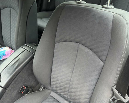 Чорний Мерседес Е-Клас, об'ємом двигуна 1.8 л та пробігом 298 тис. км за 7500 $, фото 21 на Automoto.ua