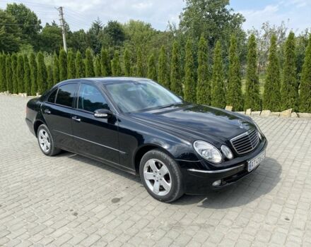 Черный Мерседес Е-Класс, объемом двигателя 2.1 л и пробегом 200 тыс. км за 6700 $, фото 3 на Automoto.ua