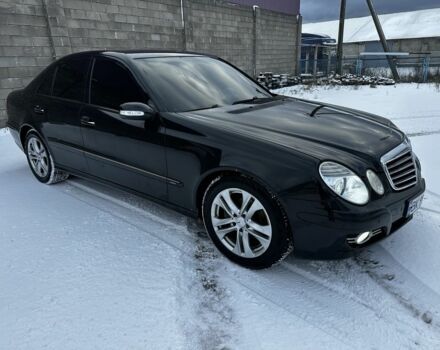 Чорний Мерседес Е-Клас, об'ємом двигуна 3.2 л та пробігом 500 тис. км за 6900 $, фото 2 на Automoto.ua